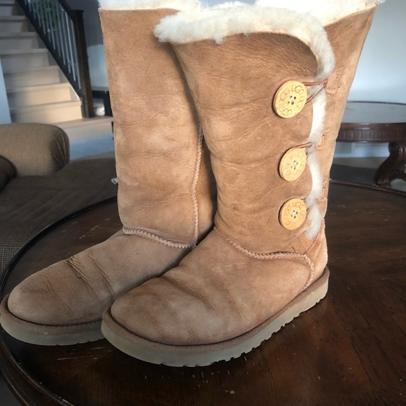 Tan Ugg Bailey Button Boot - Picture 8 of 8